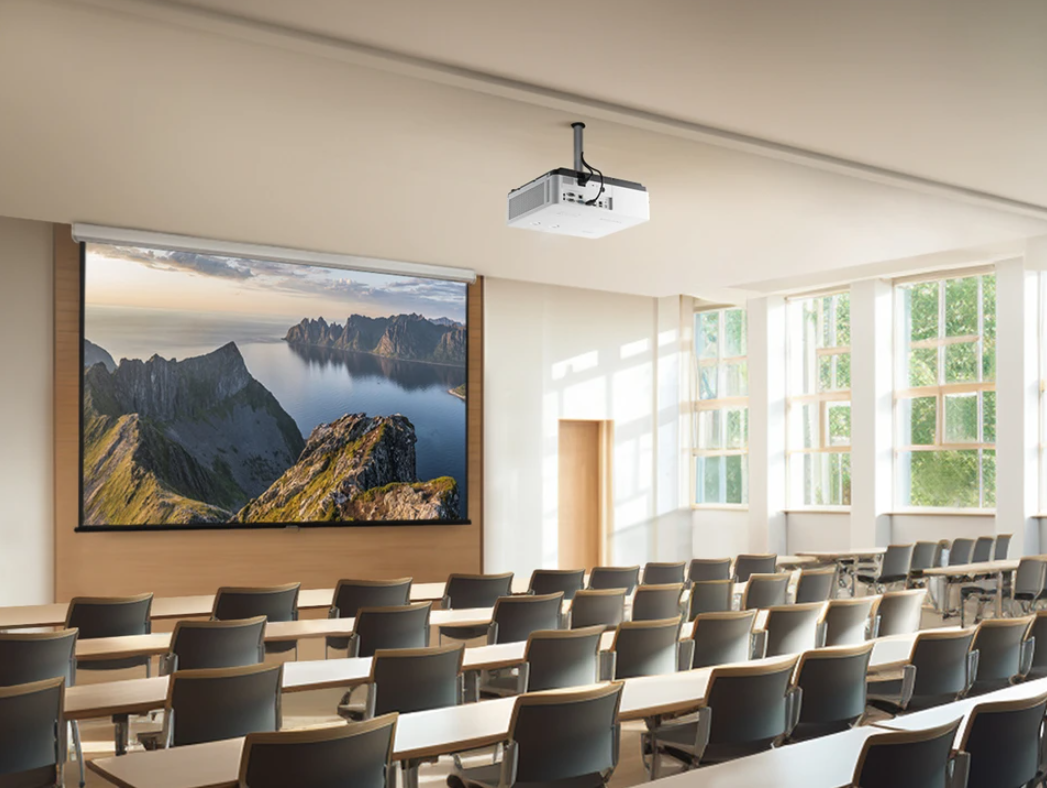 Khám Phá Sự Khác Biệt Giữa ViewSonic PA700W (Đèn UHP) Và LSC520WU (Laser Thế Hệ 3) – Hai Giải Pháp Trình Chiếu Đỉnh Cao Cho Mọi Không Gian.