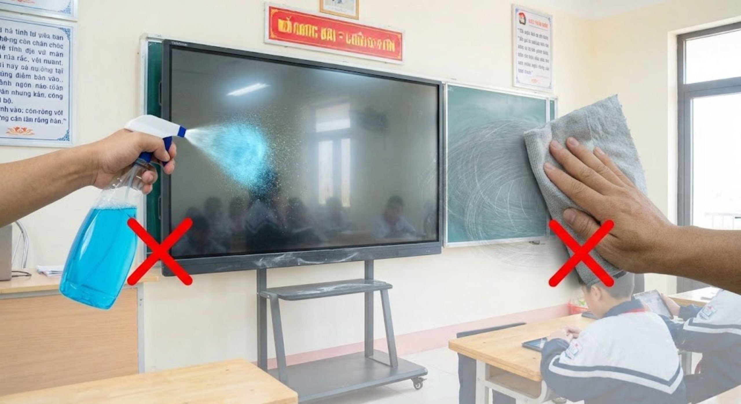 Sai lầm khi vệ sinh màn hình tương tác